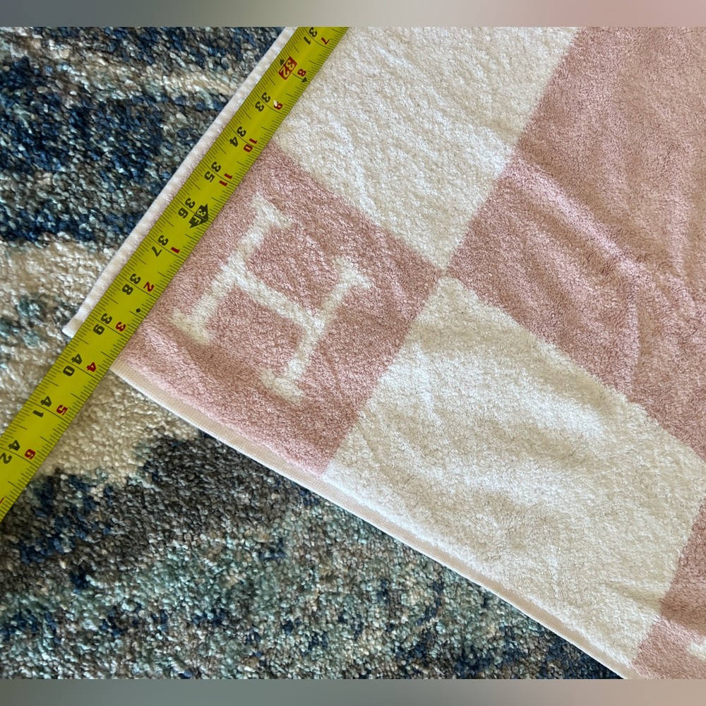 NWOT $220 Hermes Rose Lilas Pink White Towel jacquard terry 100% cotton dust bag - Picture 8 of 16